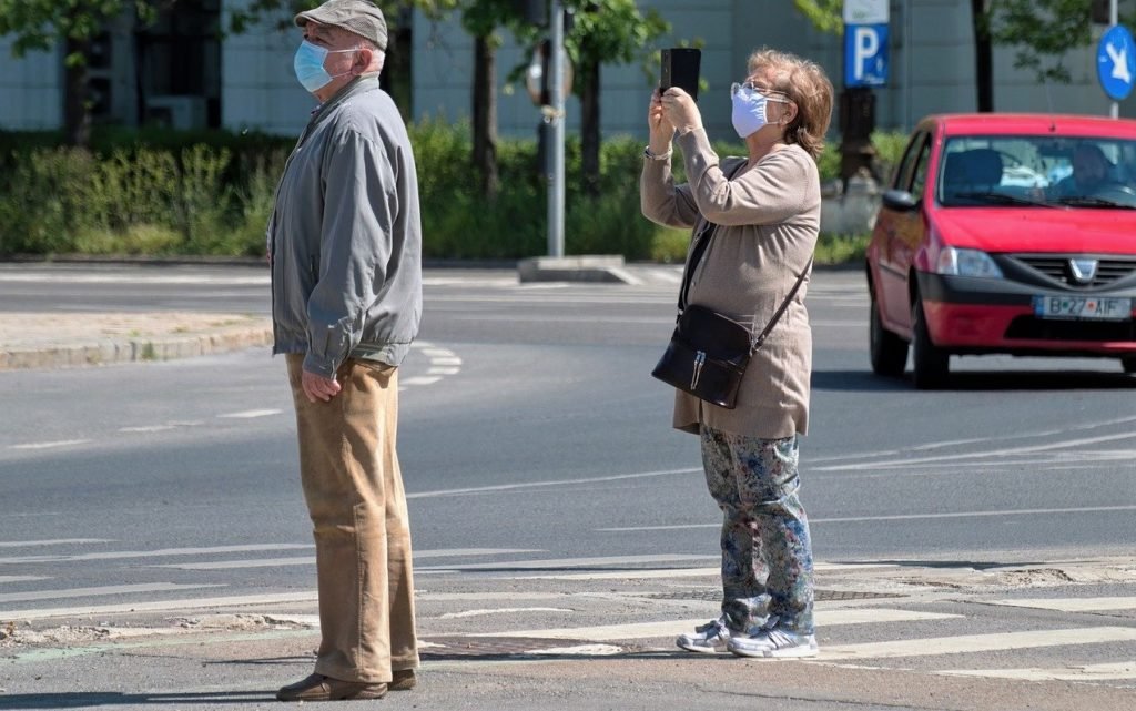maintenir une distance de sécurité en raison du coronavirus